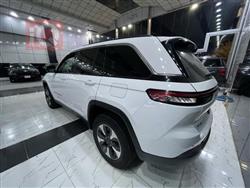 جیپ گراند شیرۆکی